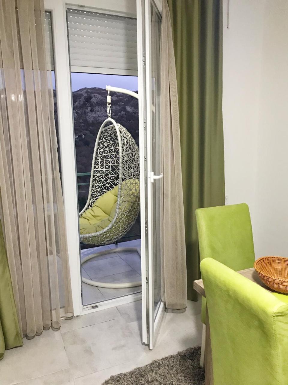 Apartments "Old House Pajovic" เวียร์ปาซาร์ ภายนอก รูปภาพ