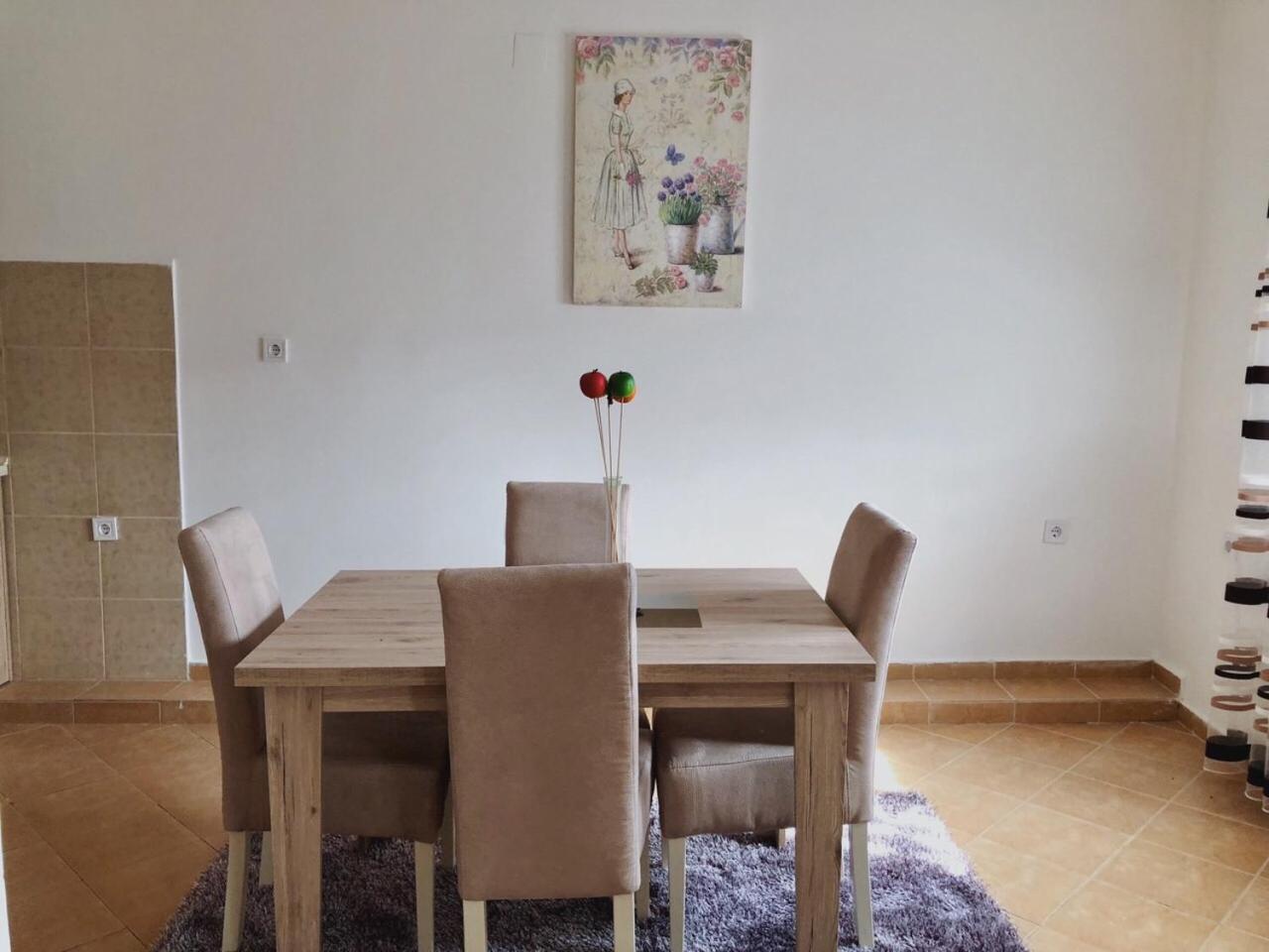 Apartments "Old House Pajovic" เวียร์ปาซาร์ ภายนอก รูปภาพ